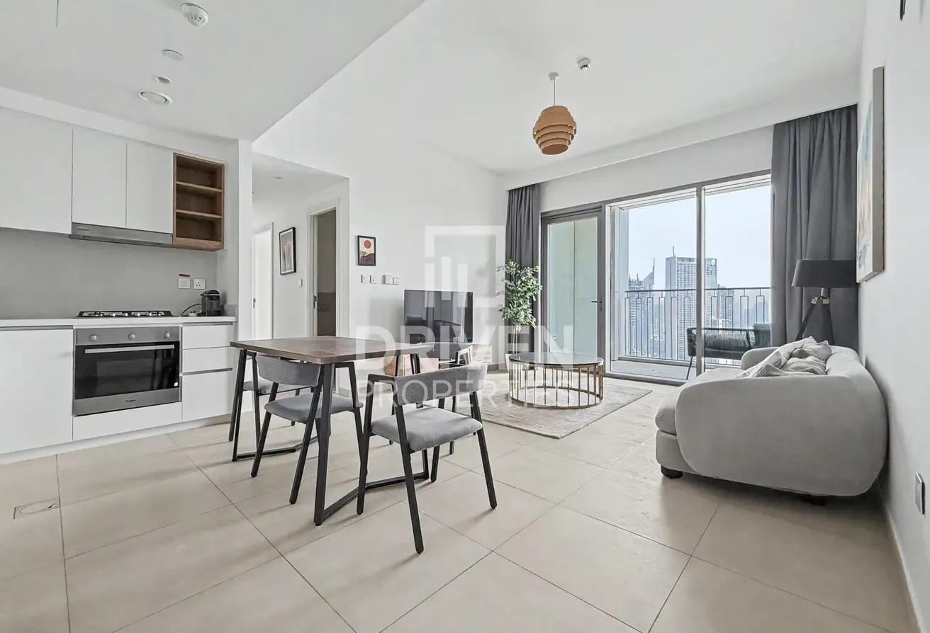 Furnished | Large Layout | Stunning Views