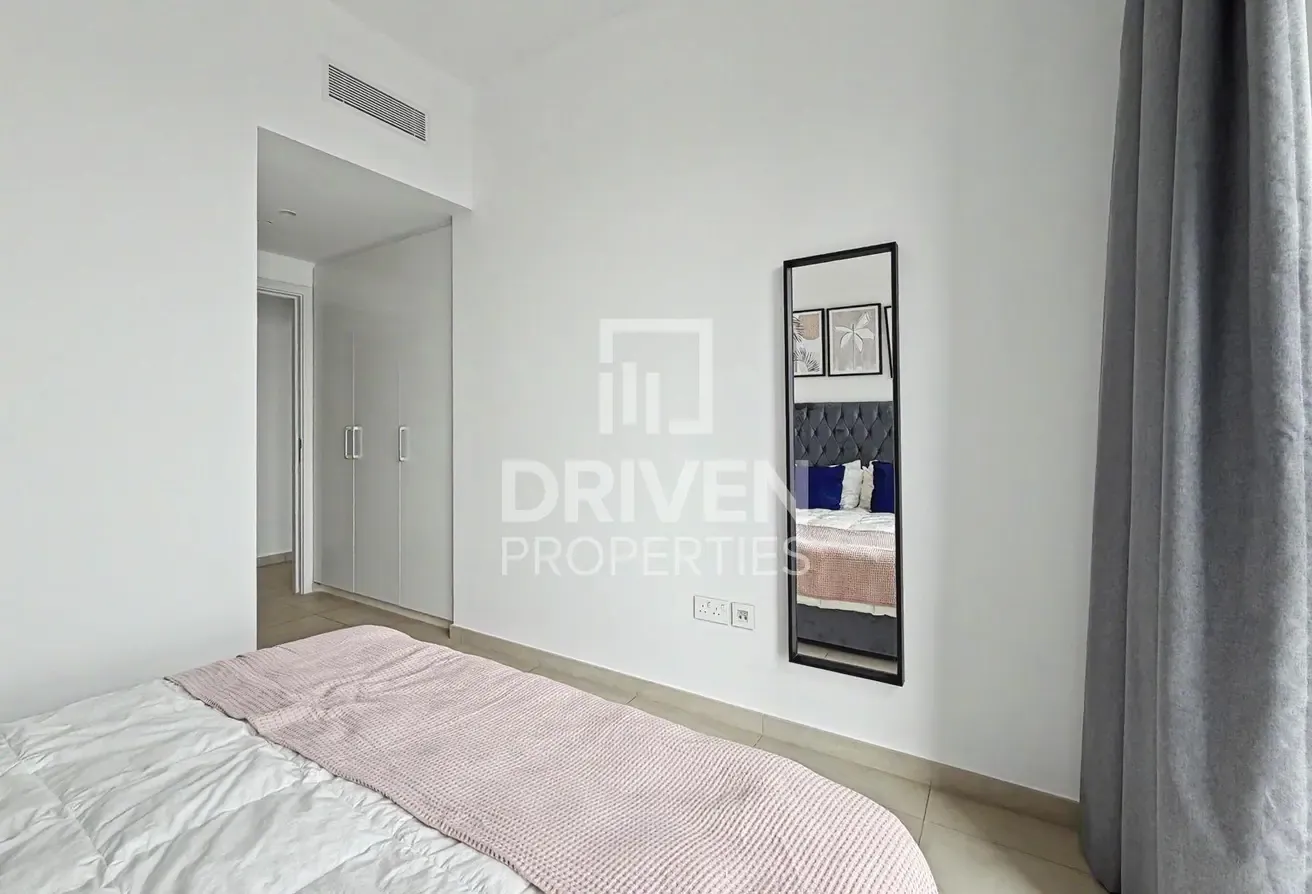 Furnished | Large Layout | Stunning Views