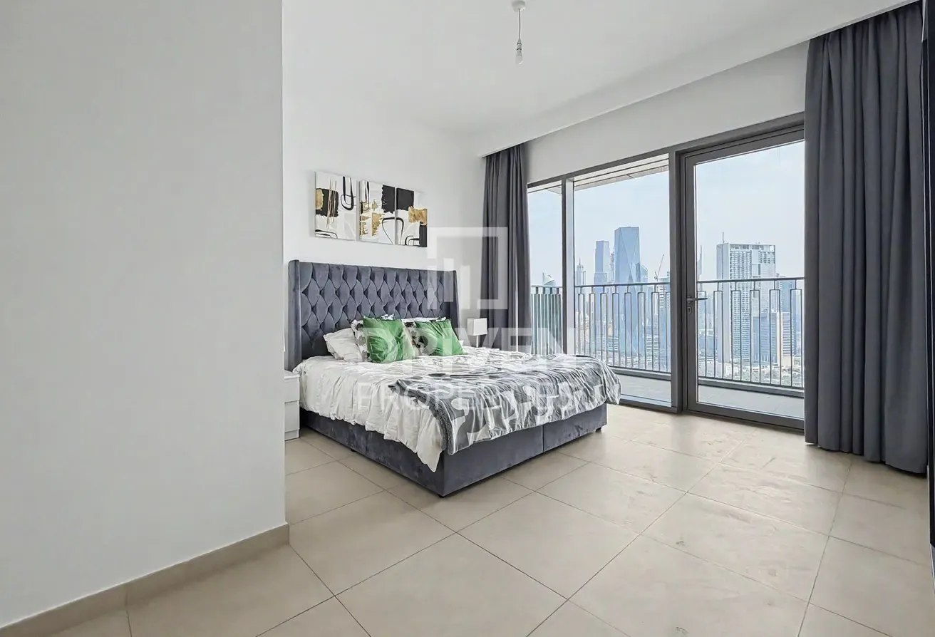 Furnished | Large Layout | Stunning Views