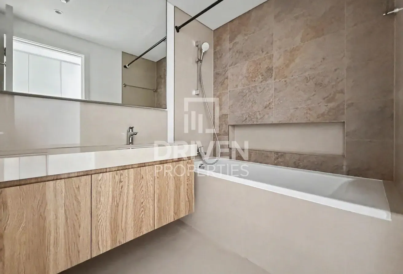 Furnished | Large Layout | Stunning Views