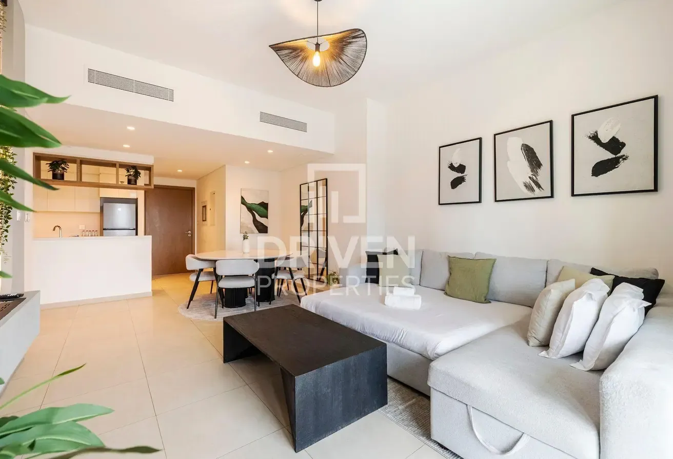 Burj Khalifa View | Luxurious and Furnished
