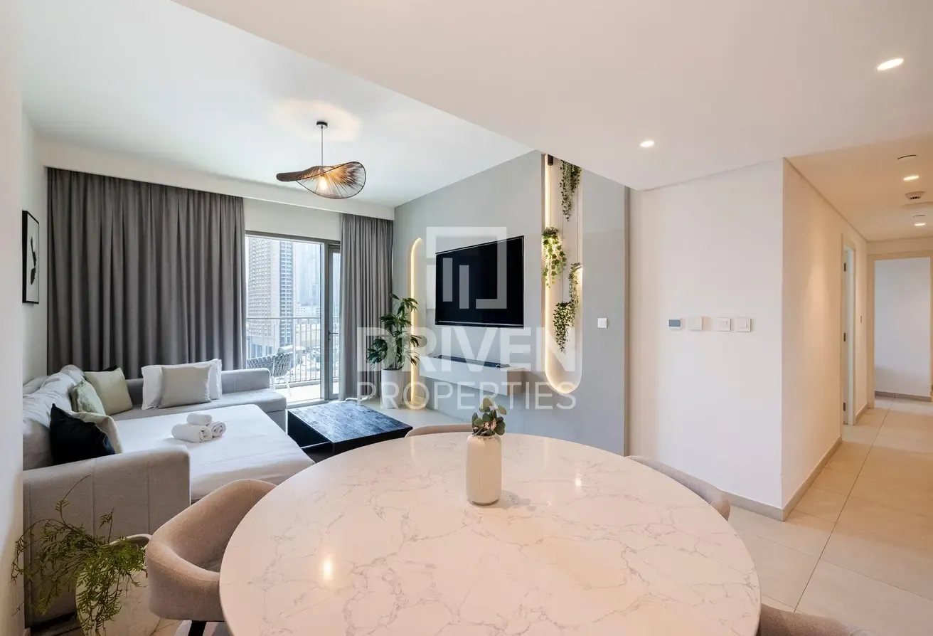 Burj Khalifa View | Luxurious and Furnished