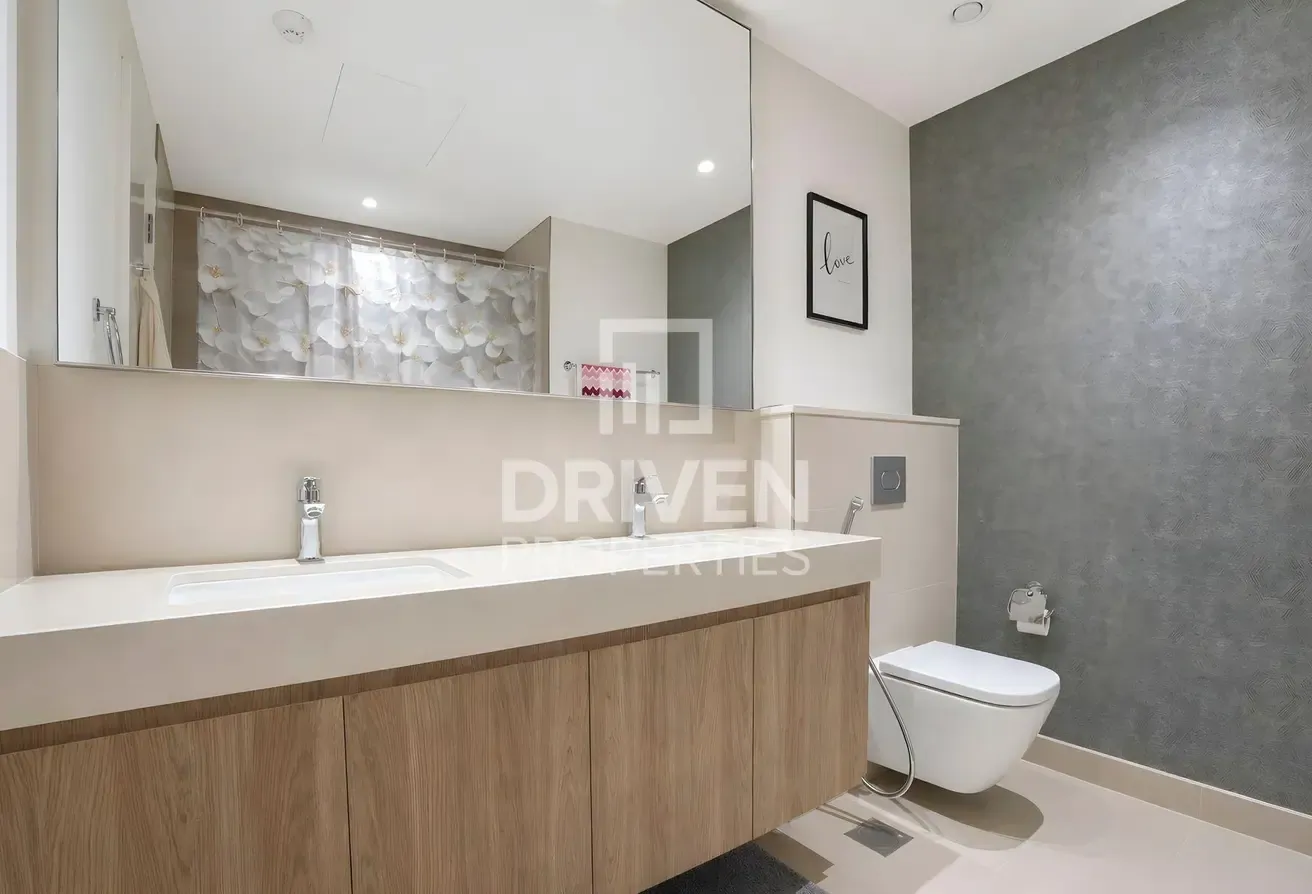 Elegant Furnished | Iconic Burj Khalifa View