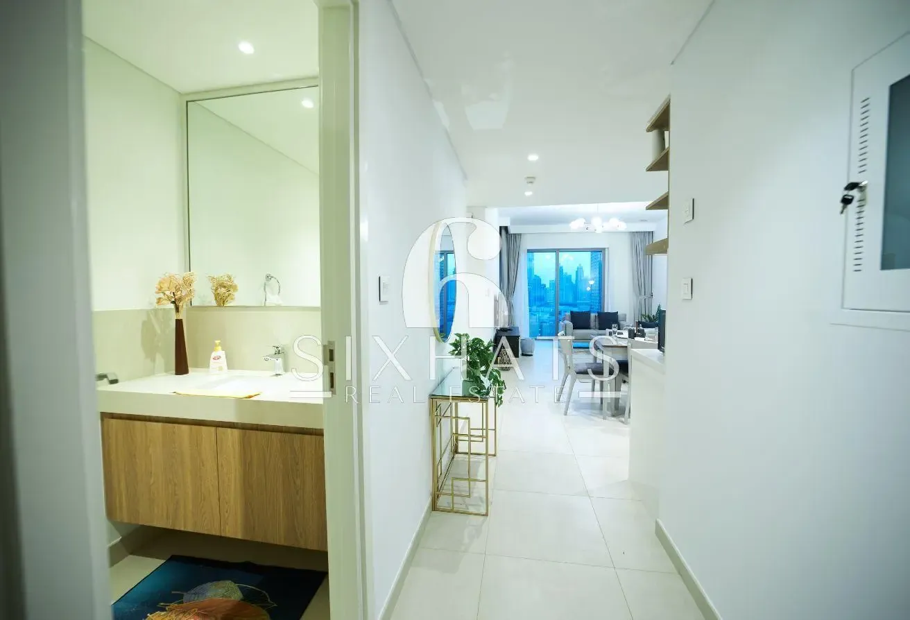 Burj Khalifa View |Furnished | Vacant