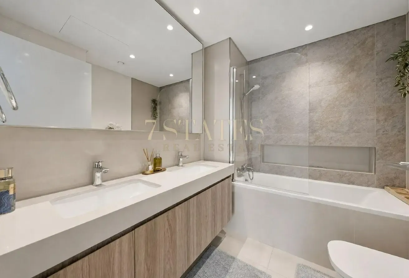 HIGH FLOOR | BURJ VIEWS | WELL MAINTAINED