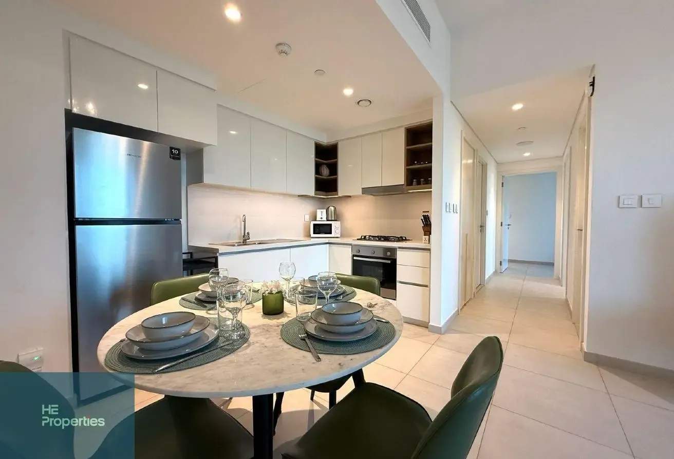 FULLY FURNISHED | VACANT | CHILLER FREE