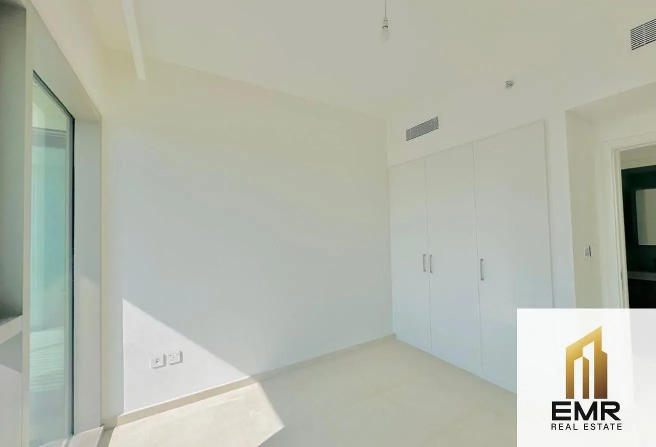 Furnished | Upgraded | Vacant Soon |Prime Location