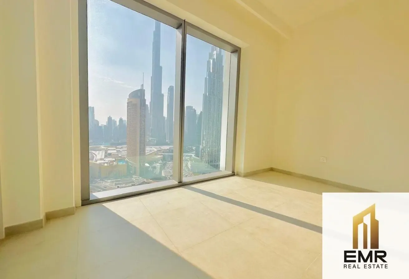 Furnished | Upgraded | Vacant Soon |Prime Location