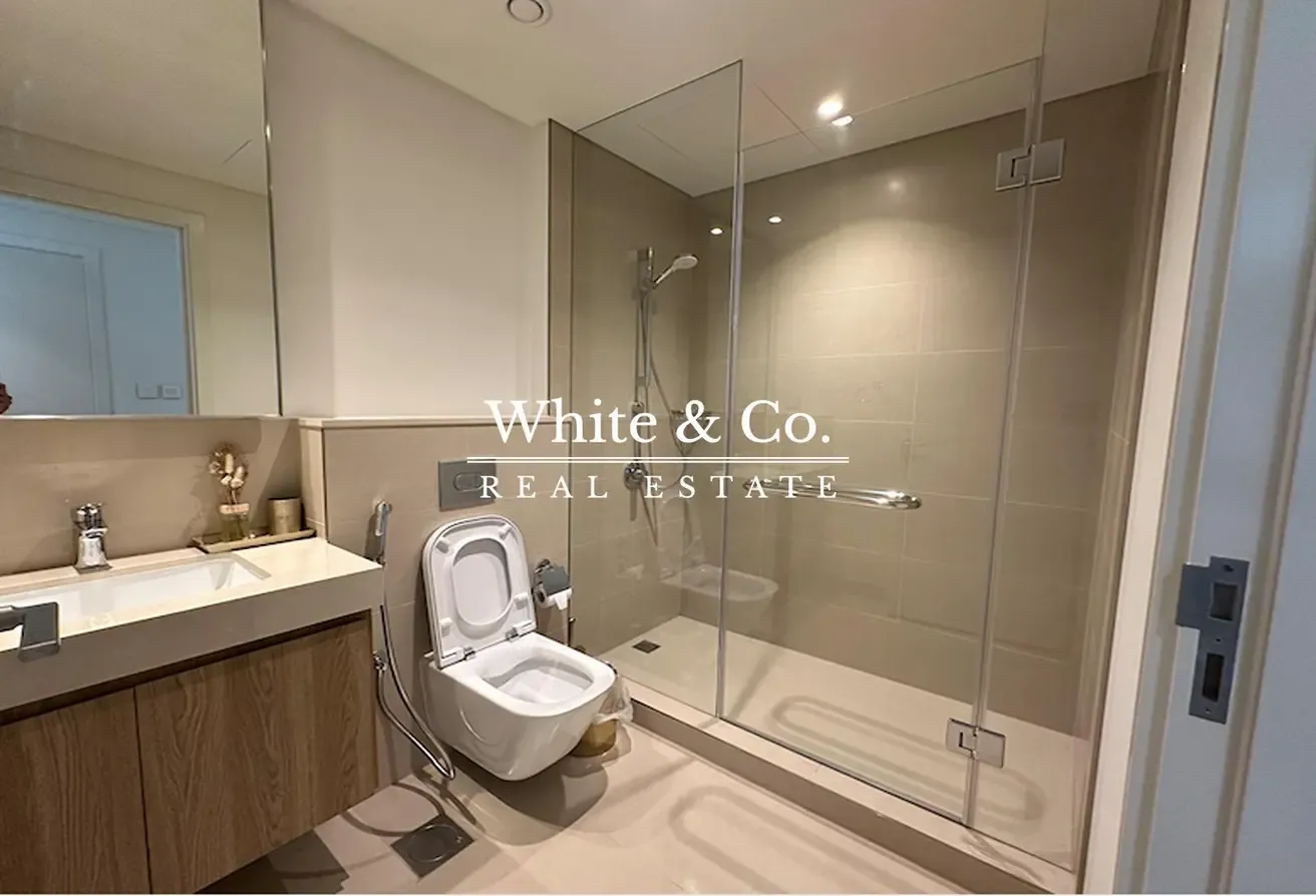 UPGRADED 2 BED | FURNISHED | AVAILABLE