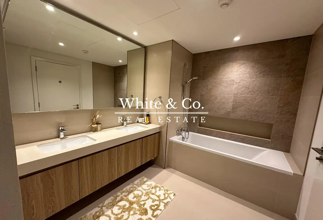 UPGRADED 2 BED | FURNISHED | AVAILABLE