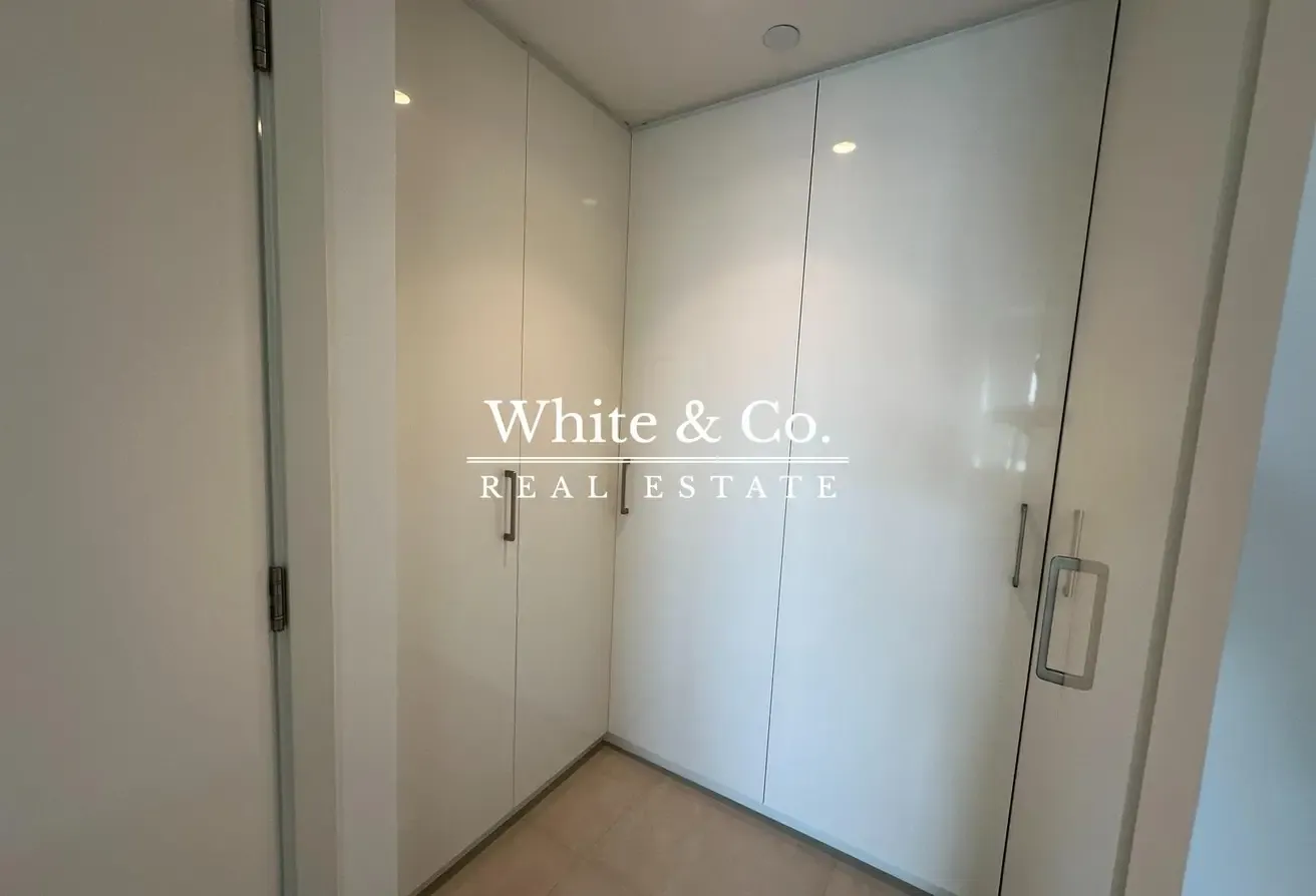 UPGRADED 2 BED | FURNISHED | AVAILABLE