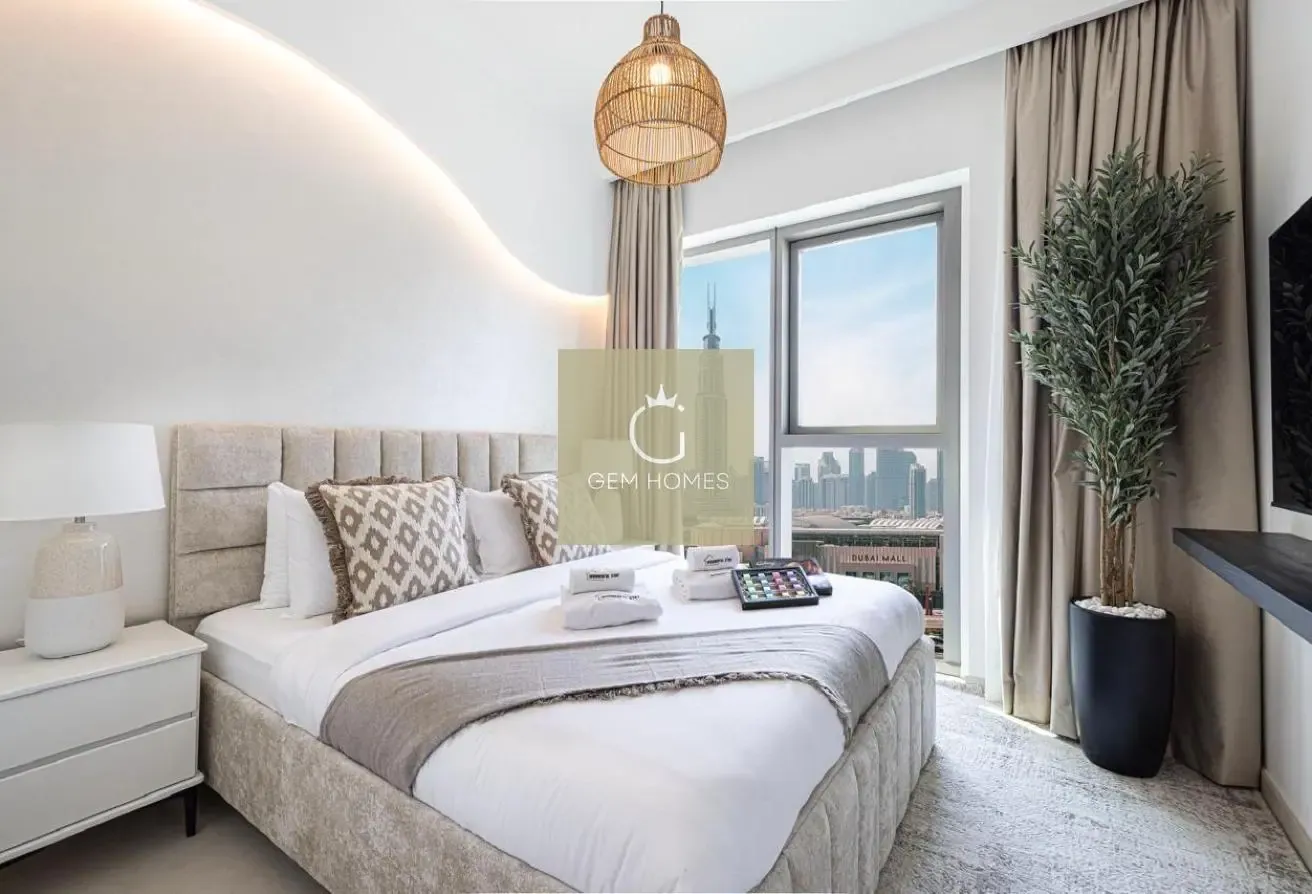 BURJ KHALIFA VIEWS ! | SPACIOUS | FULLY FURNISHED