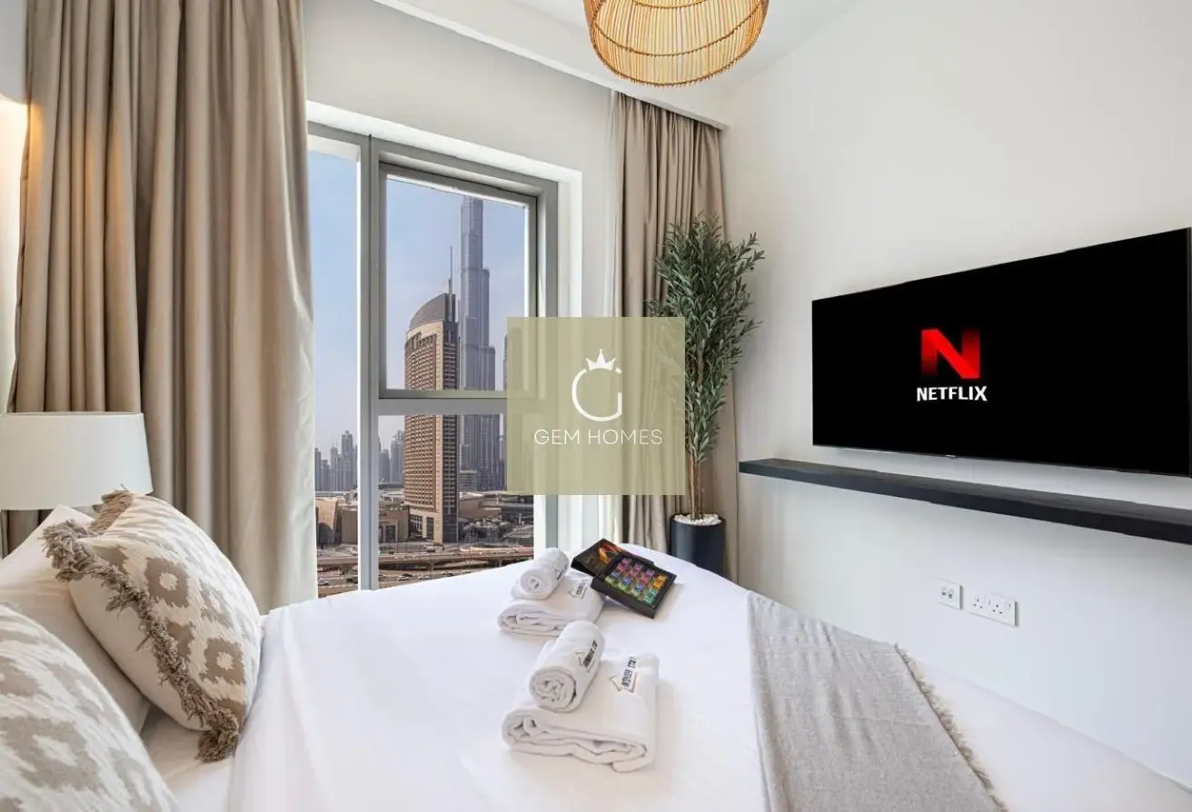 BURJ KHALIFA VIEWS ! | SPACIOUS | FULLY FURNISHED