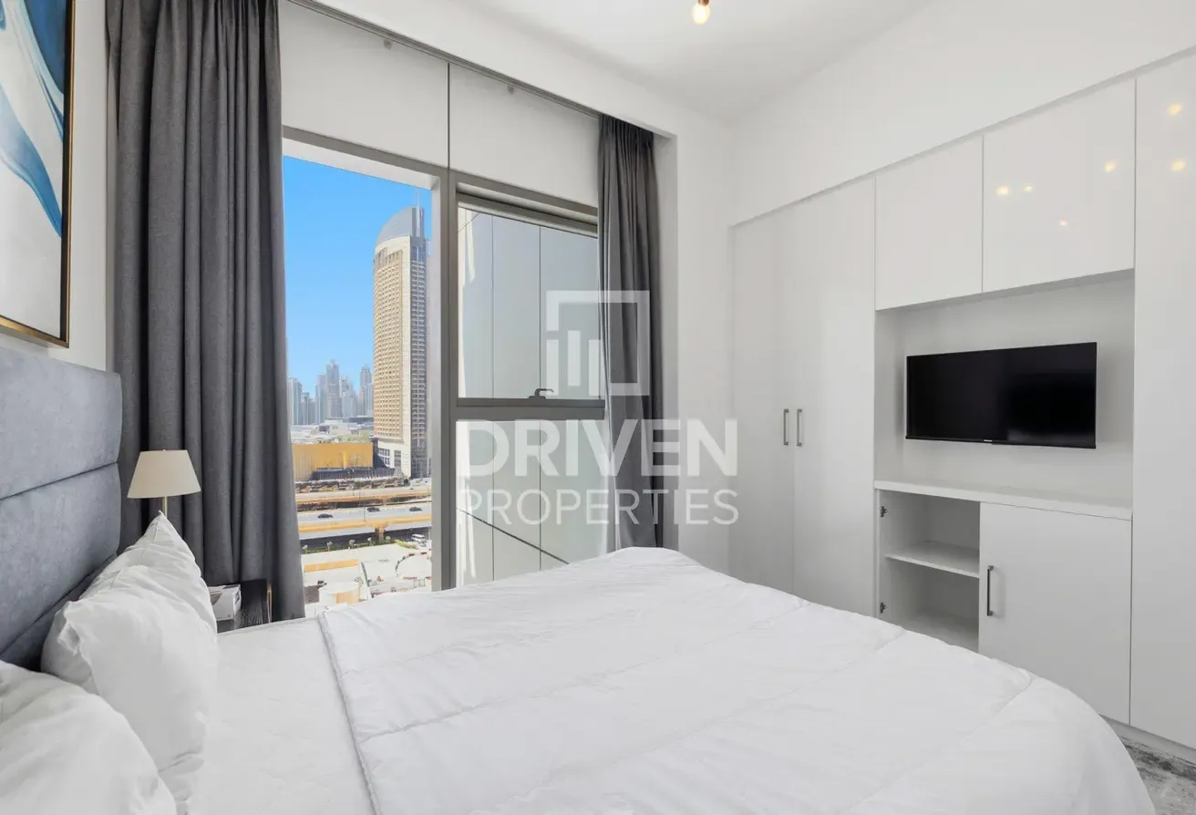 Stunning Burj View | Mid Floor | Spacious Layout