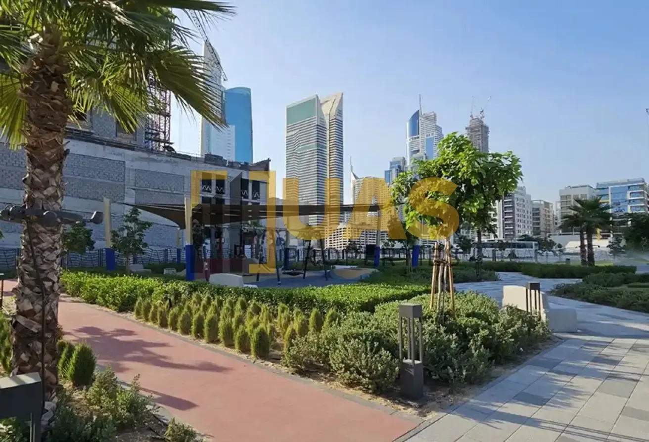 Premium 1BHK | Free Parking | Gym & Pool
