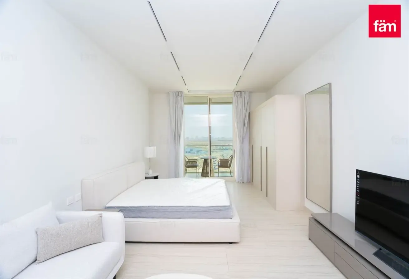 Brand New Studio | Fully Furnshed | Vacant
