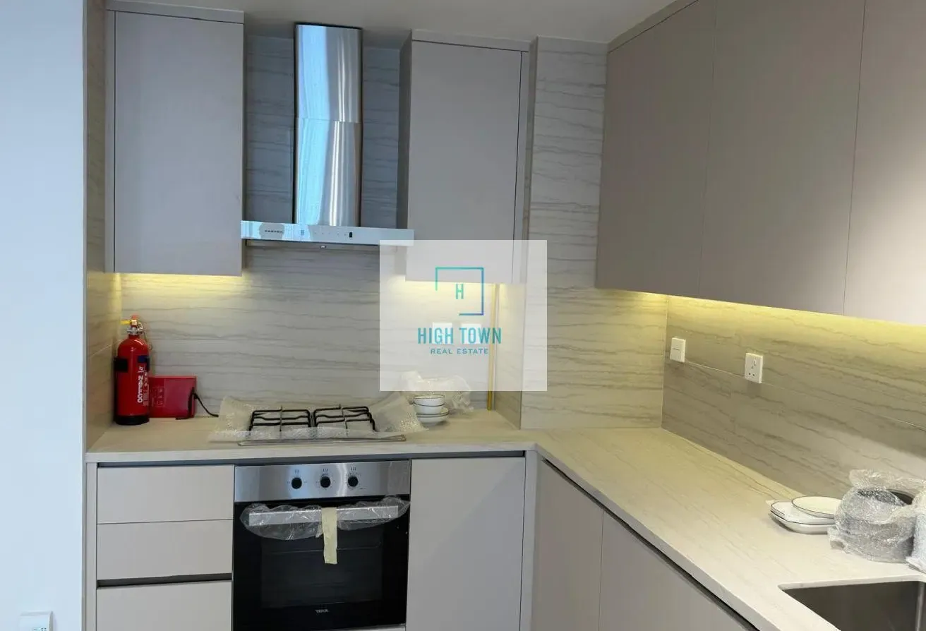 BRAND NEW! FULLY FURNISHED! TOP FLOOR! CITY VIEW