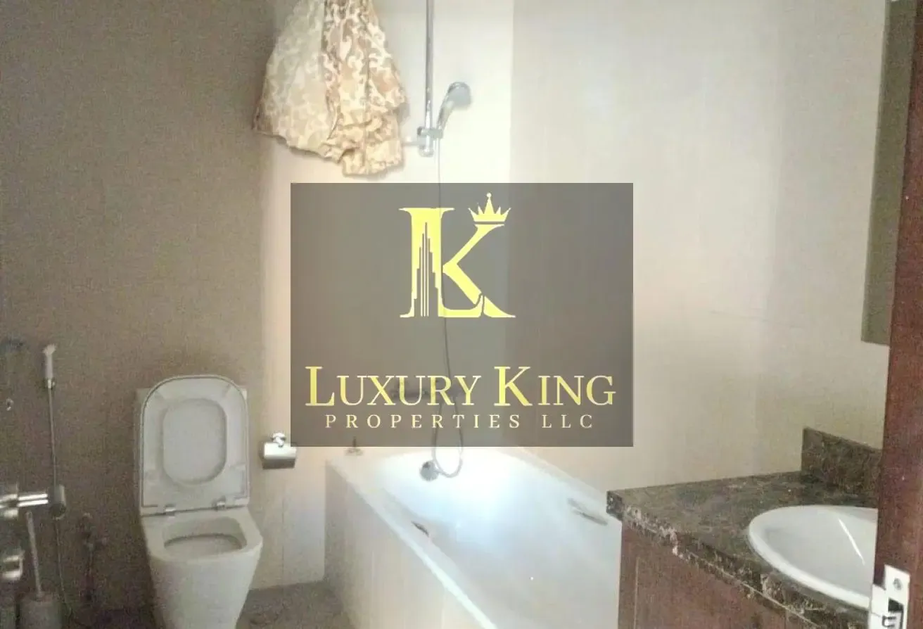 3 BEDROOM FOR RENT Townhouse Warsan Village
