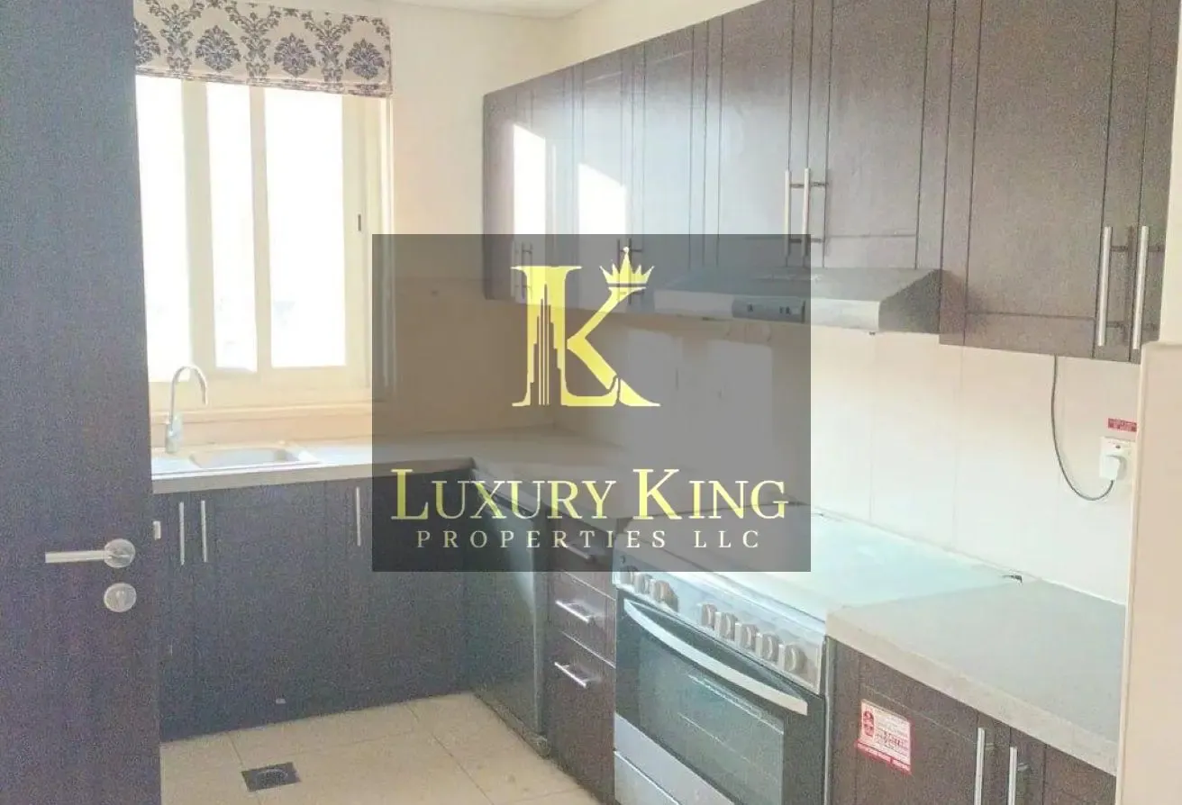 3 BEDROOM FOR RENT Townhouse Warsan Village