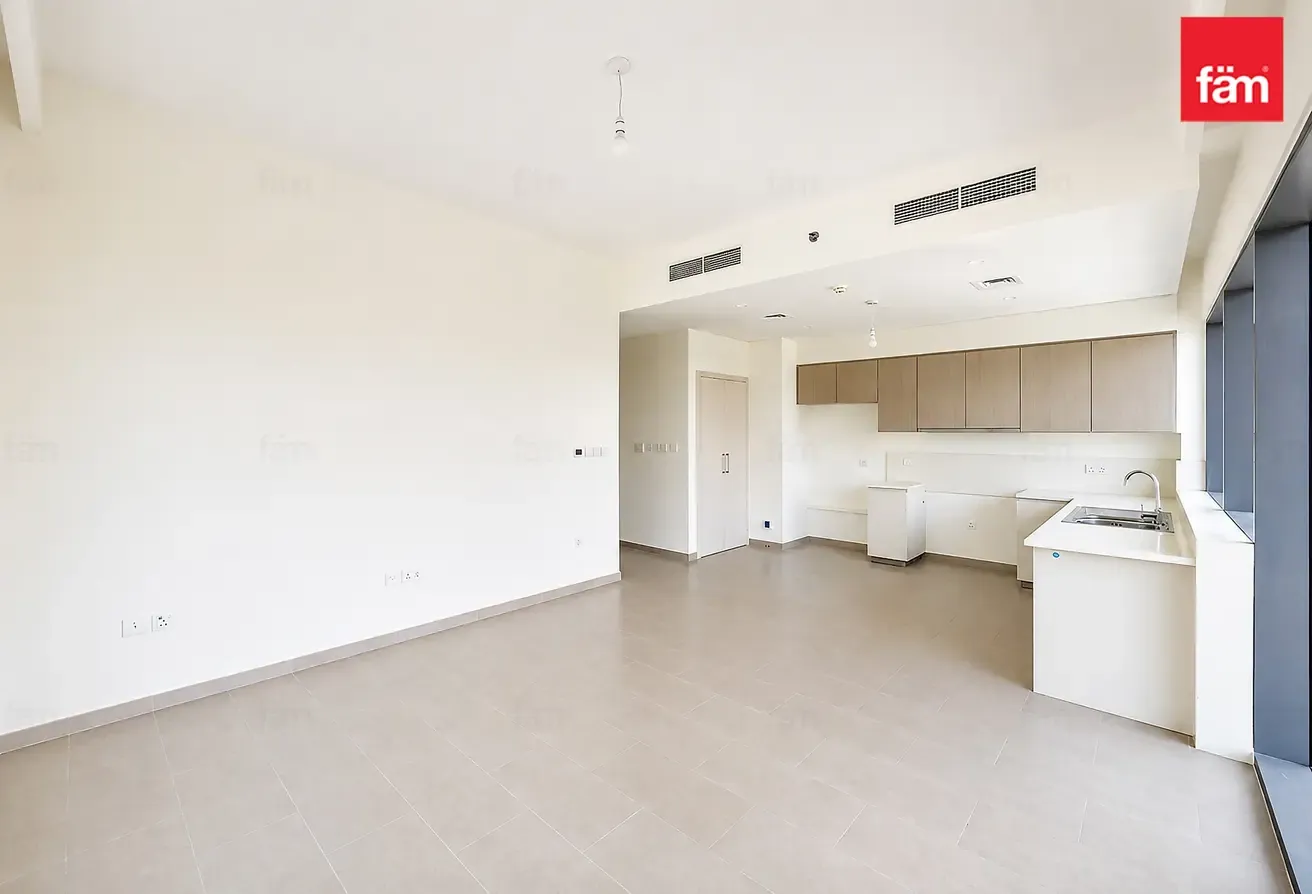 Bright | High Floor | Pool View | The Best Layout