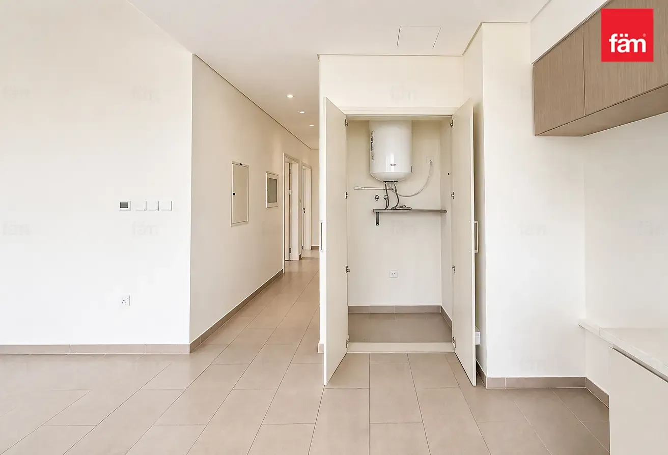 Bright | High Floor | Pool View | The Best Layout