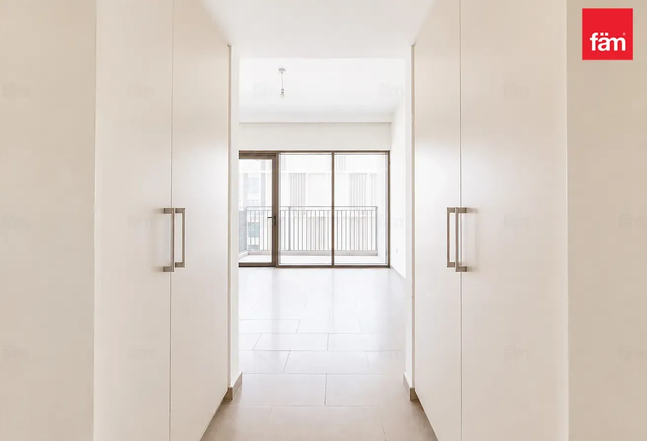 Bright | High Floor | Pool View | The Best Layout