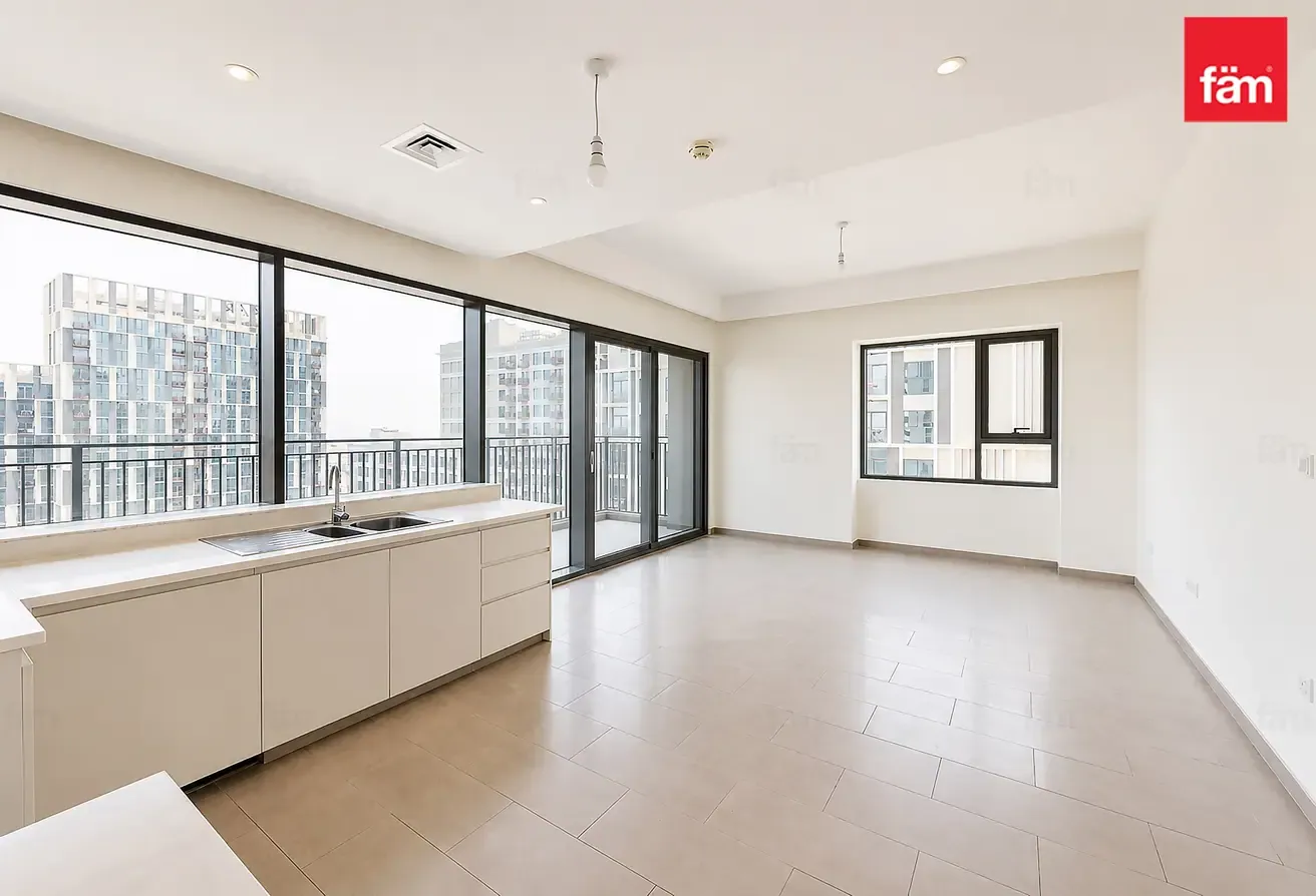 Bright | High Floor | Pool View | The Best Layout