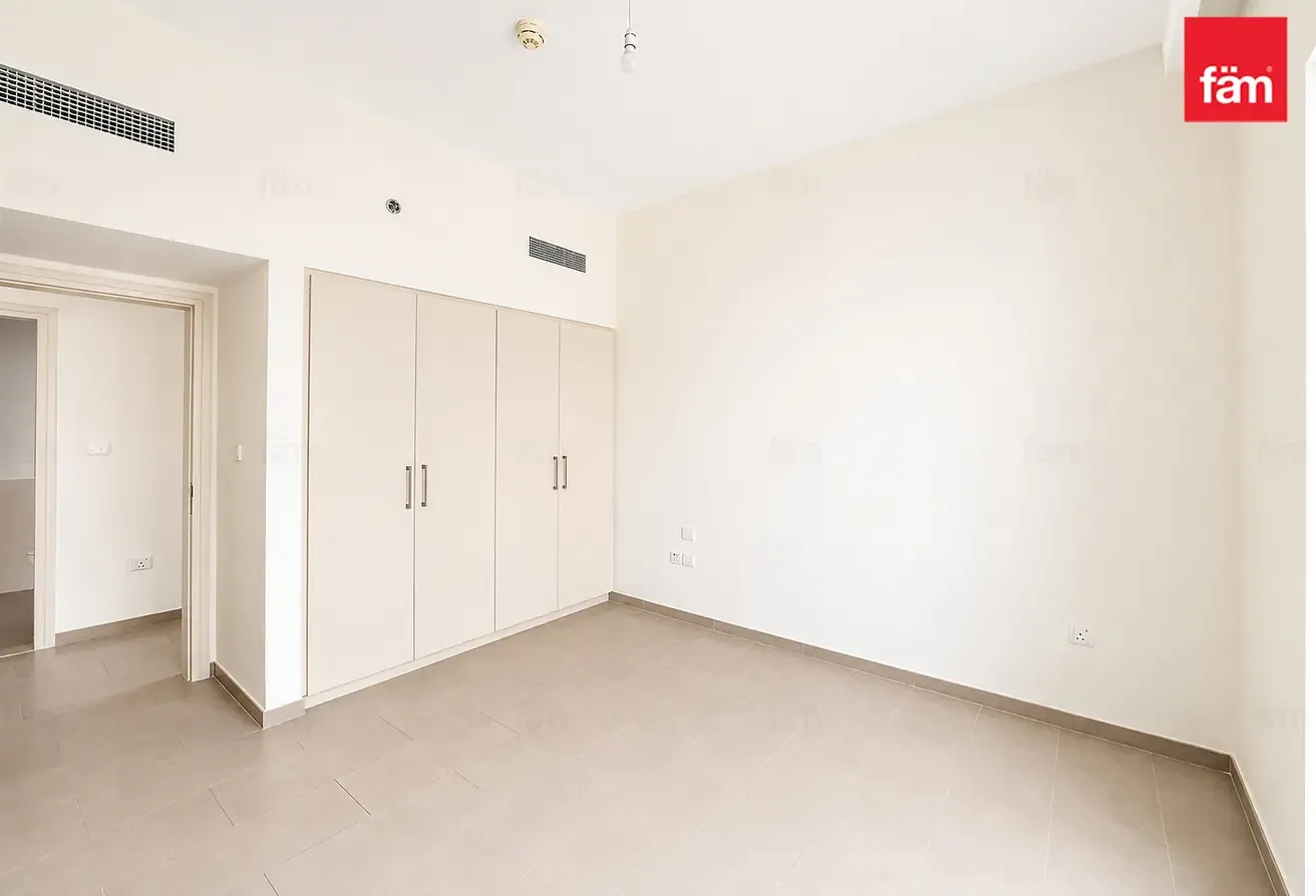 Bright | High Floor | Pool View | The Best Layout
