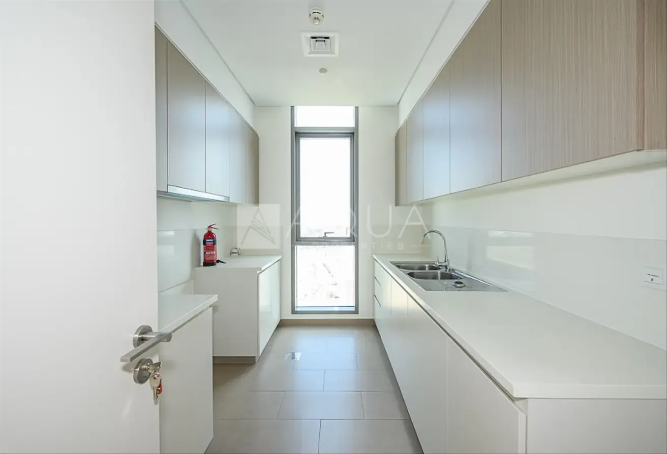 Boulevard view | Vacant Soon | Low Floor