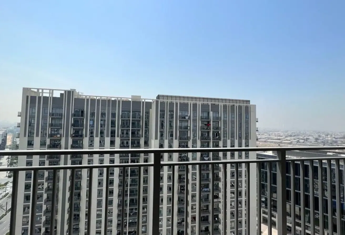 PARK HEIGHTS 2 TOWER 2 2BHK FOR RENT 98K 1 CHEQUE!