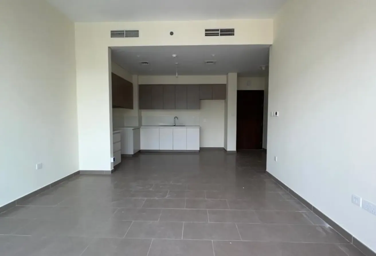 PARK HEIGHTS 2 TOWER 2 2BHK FOR RENT 98K 1 CHEQUE!