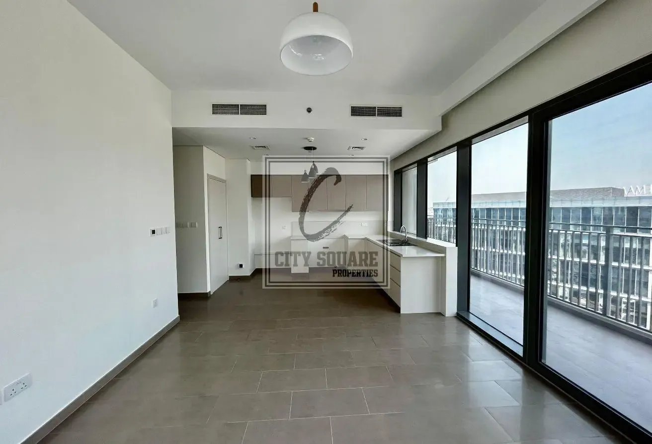 Available Mid September I Higher floor I Bright
