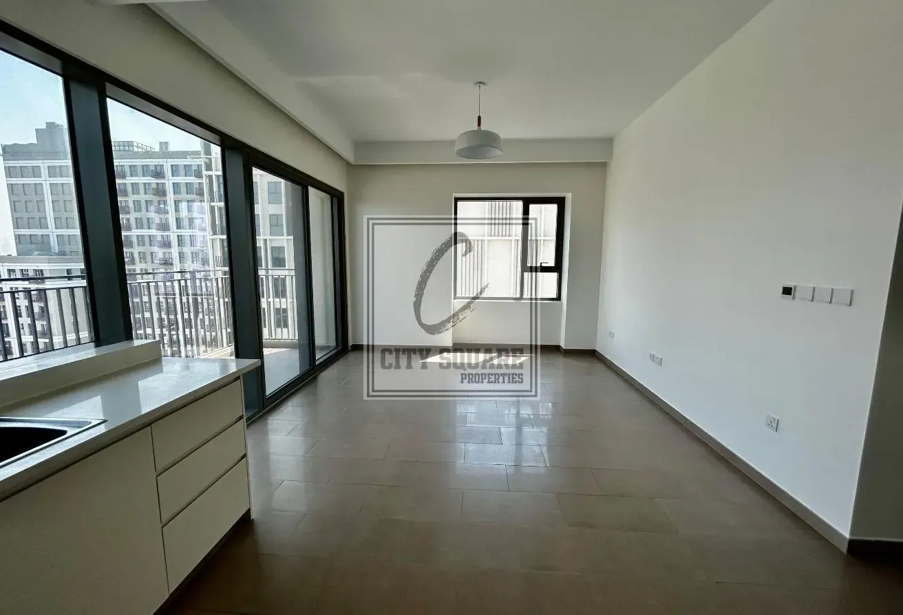 Available Mid September I Higher floor I Bright