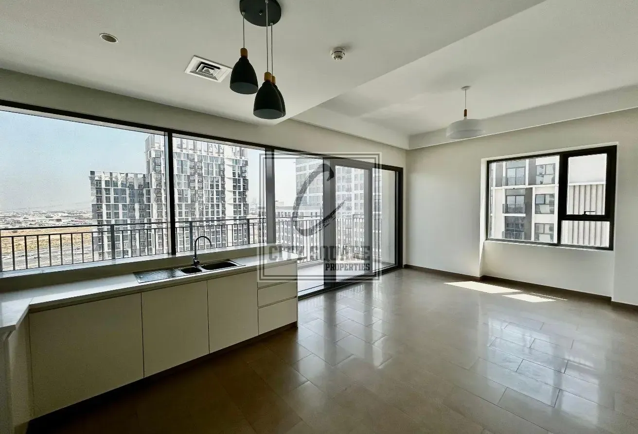 Available Mid September I Higher floor I Bright