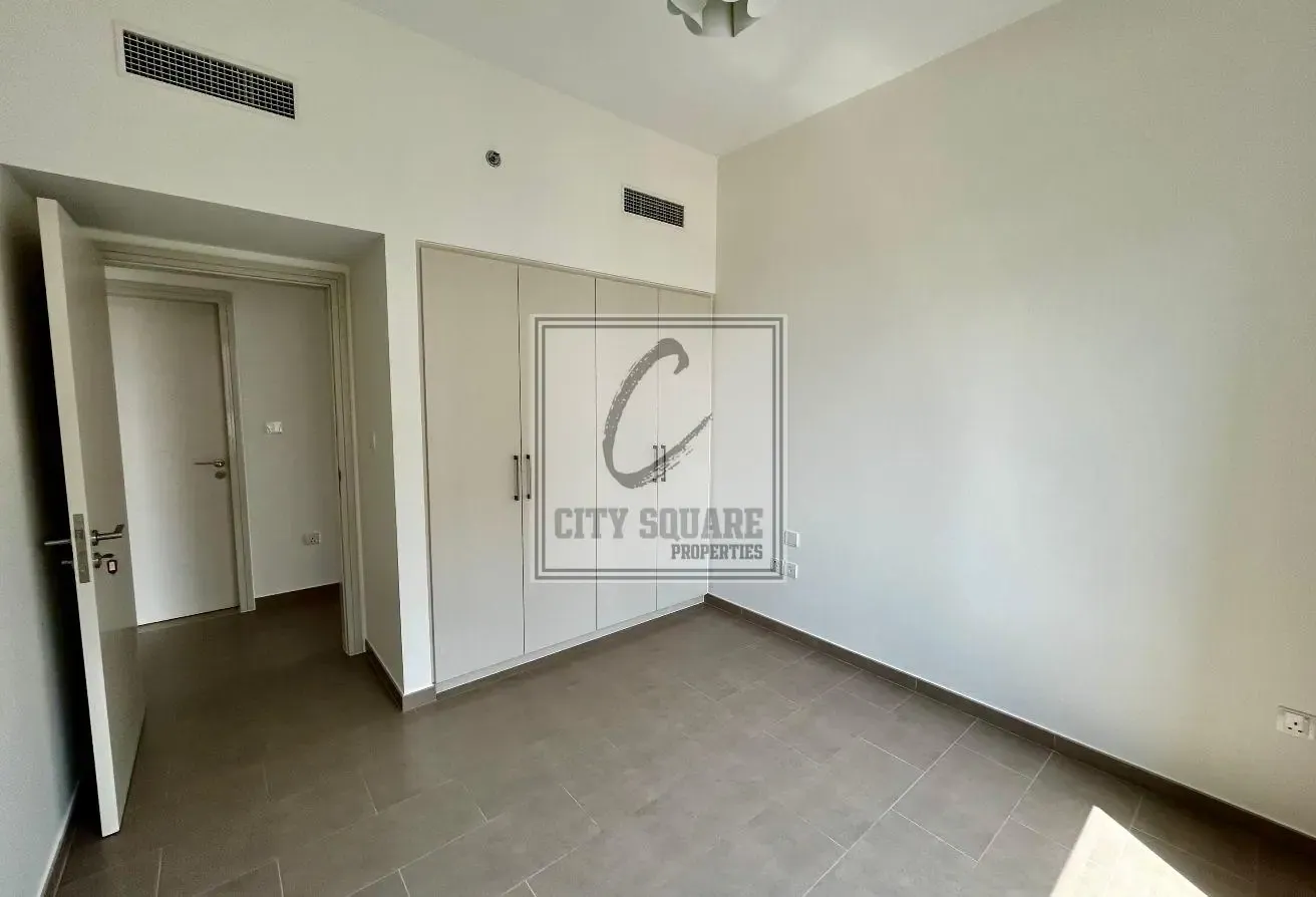 Available Mid September I Higher floor I Bright