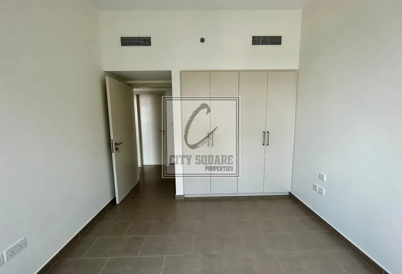 Available Mid September I Higher floor I Bright