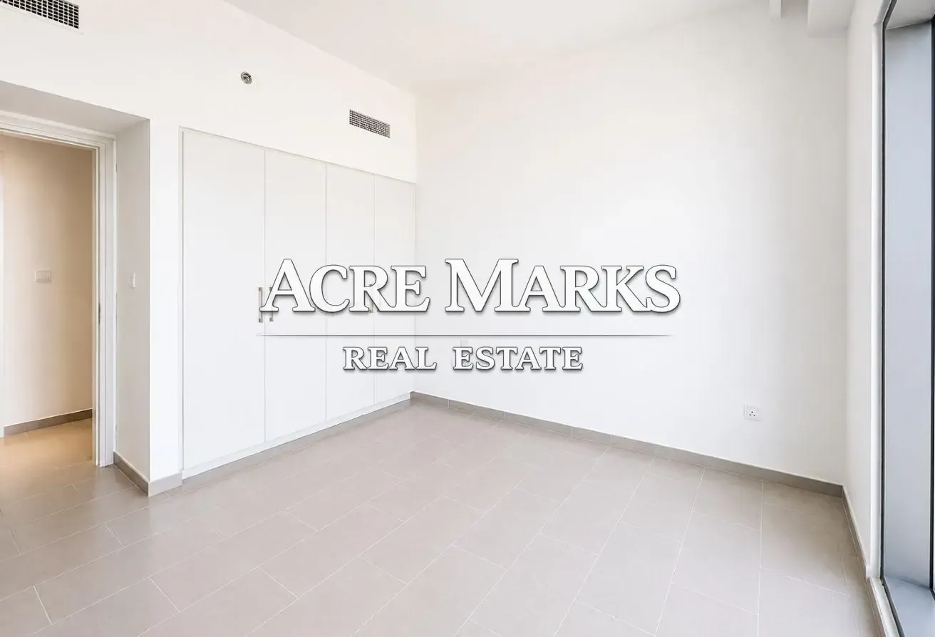 Unfurnished | Mid Floor | Balcony | Vacant