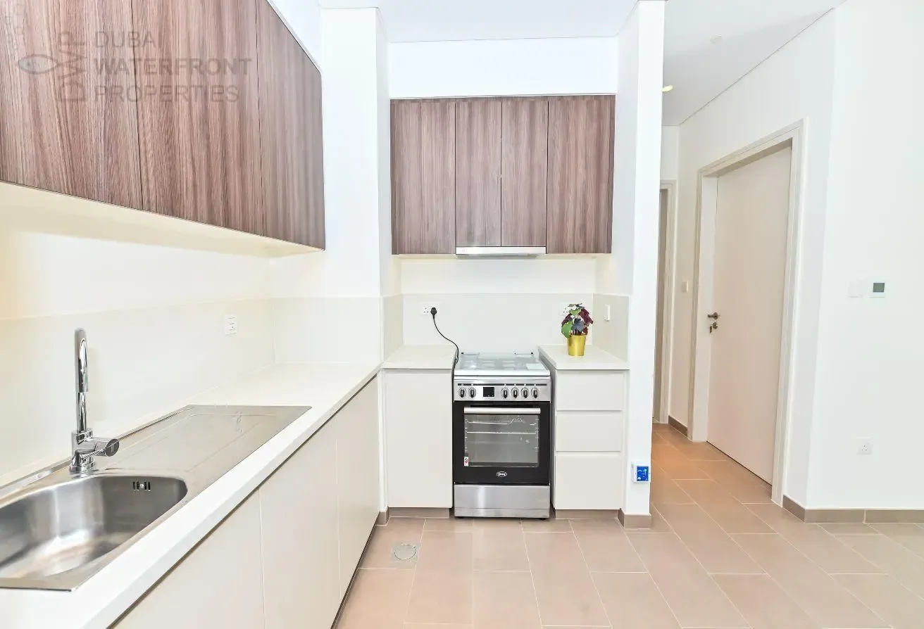 1BR + HALL | HIGH FLOOR | COMMUNITY VIEW
