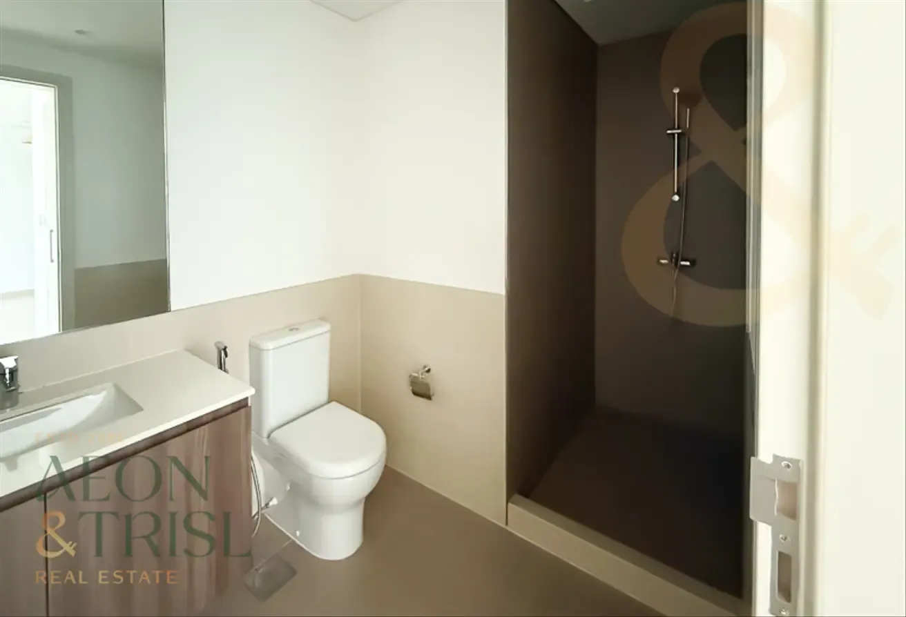 UnFurnished | High Floor | Well maintained