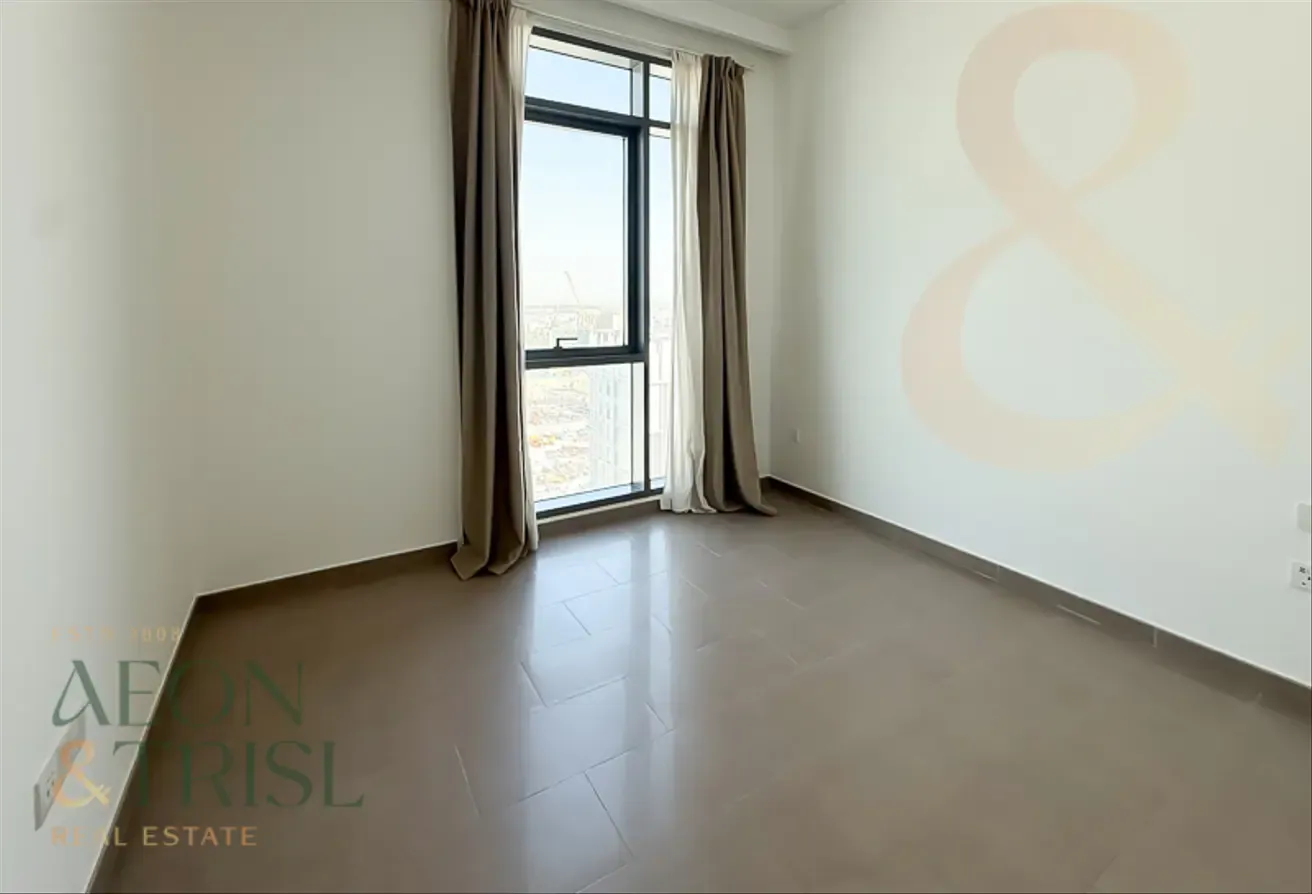 UnFurnished | High Floor | Well maintained