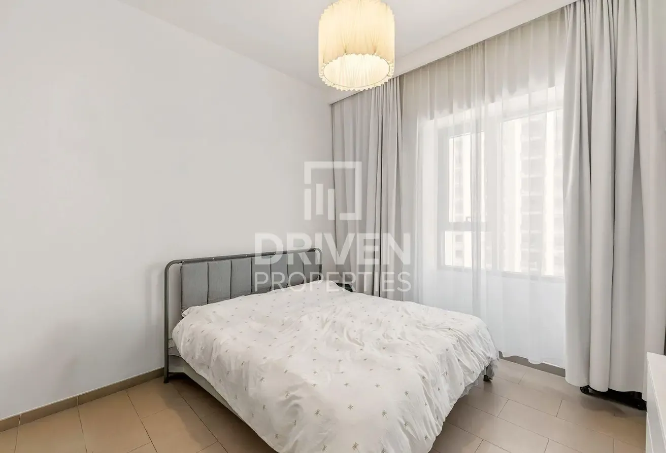 Modern | Spacious Layout | 4 Cheques Available