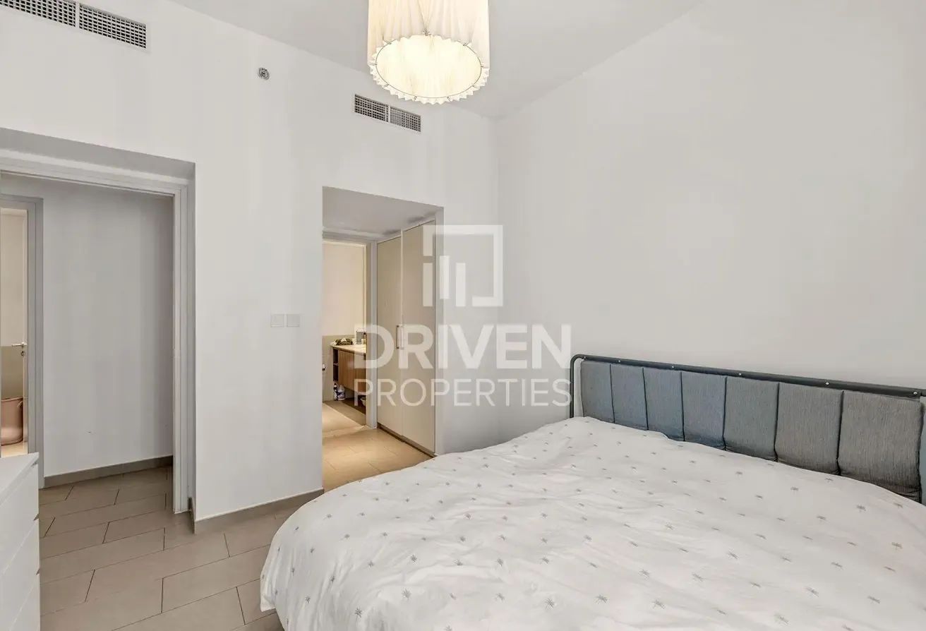 Modern | Spacious Layout | 4 Cheques Available