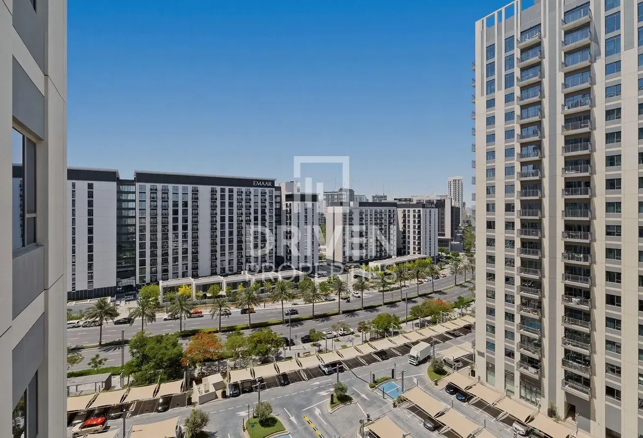 Modern | Spacious Layout | 4 Cheques Available