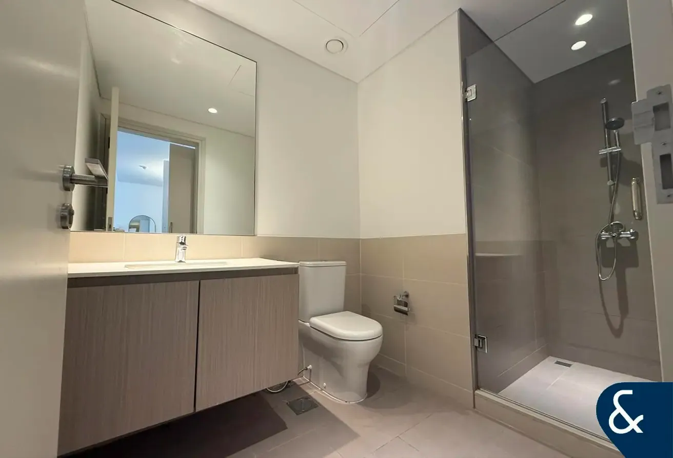 Burj Khalifa Views | Modern Finishes | Vacant