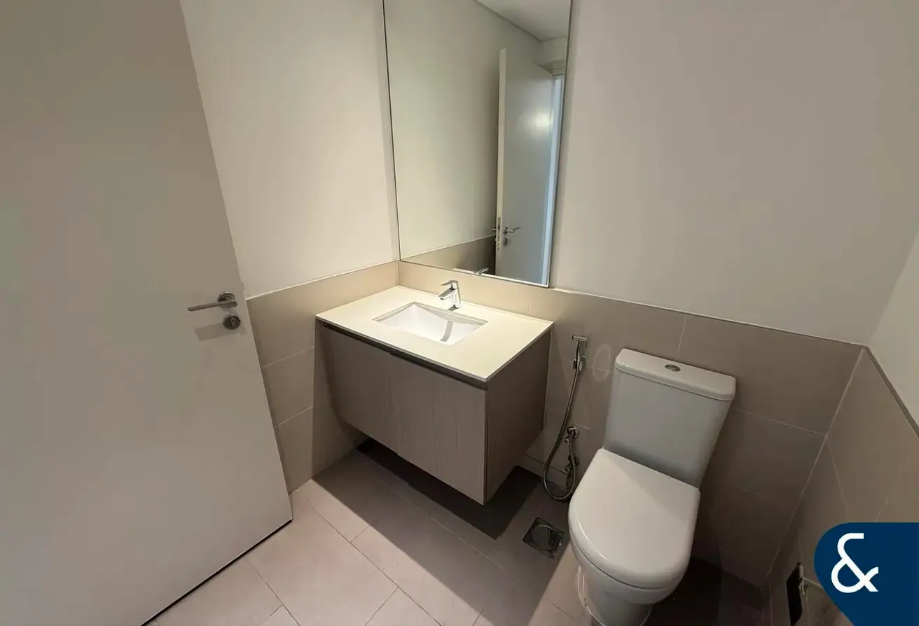 Burj Khalifa Views | Modern Finishes | Vacant