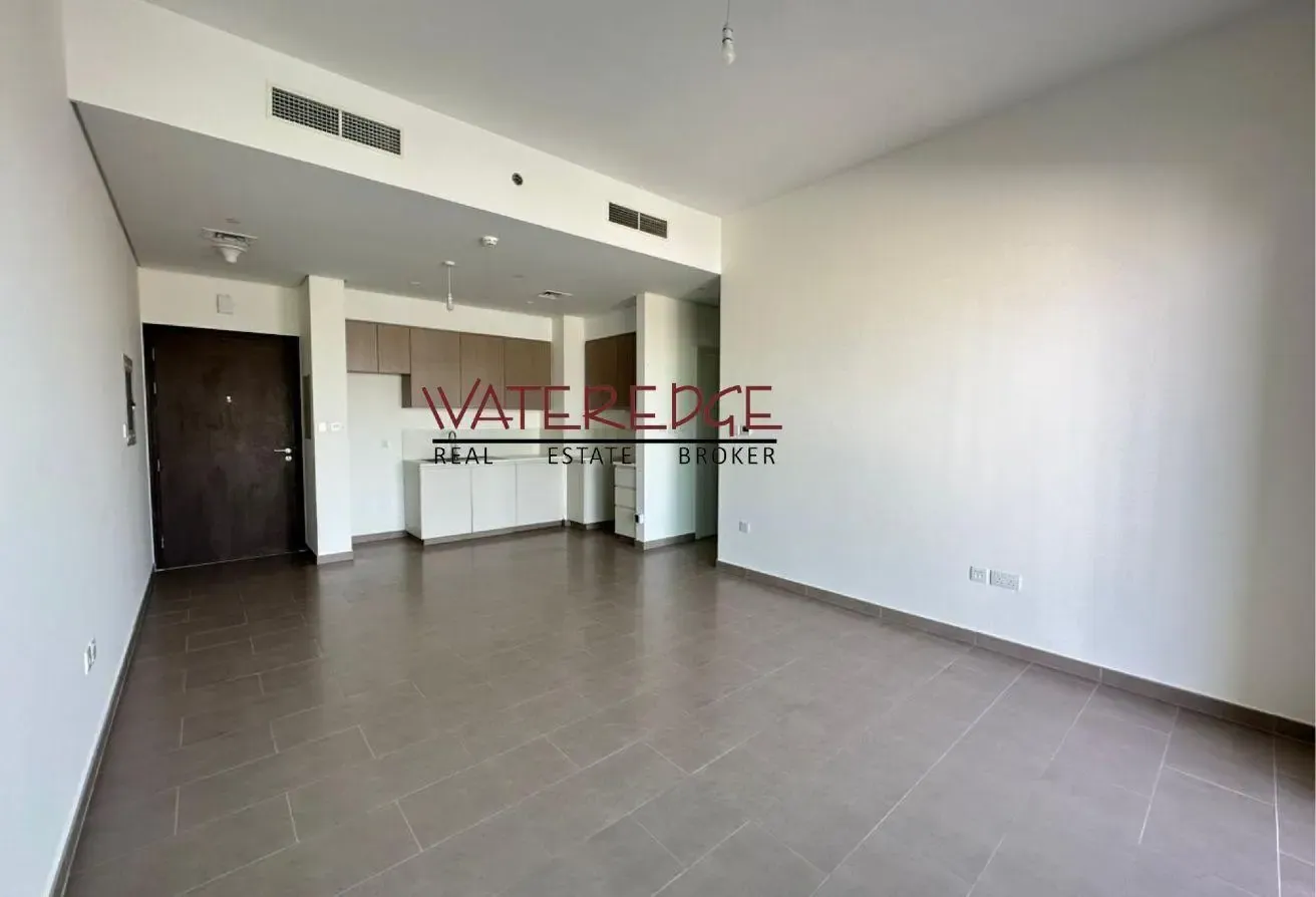 Spacious 1BR | Unfurnished | 2 Cheques
