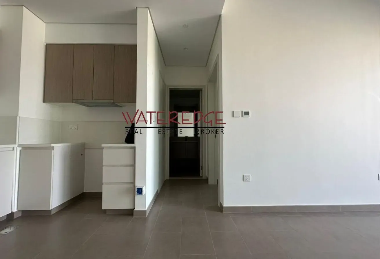 Spacious 1BR | Unfurnished | 2 Cheques