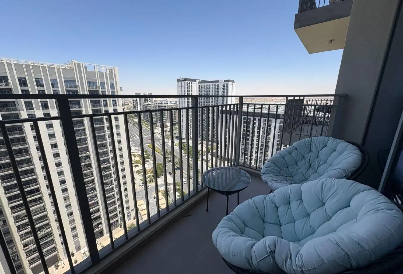 Stylish 2-Bedroom Residence with Balcony in Dubai