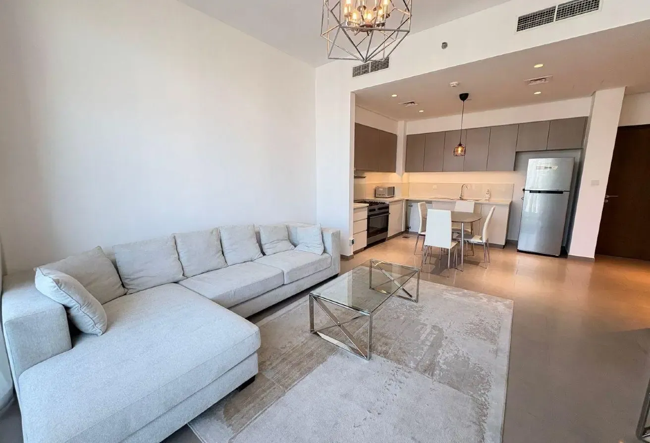 Stylish 2-Bedroom Residence with Balcony in Dubai