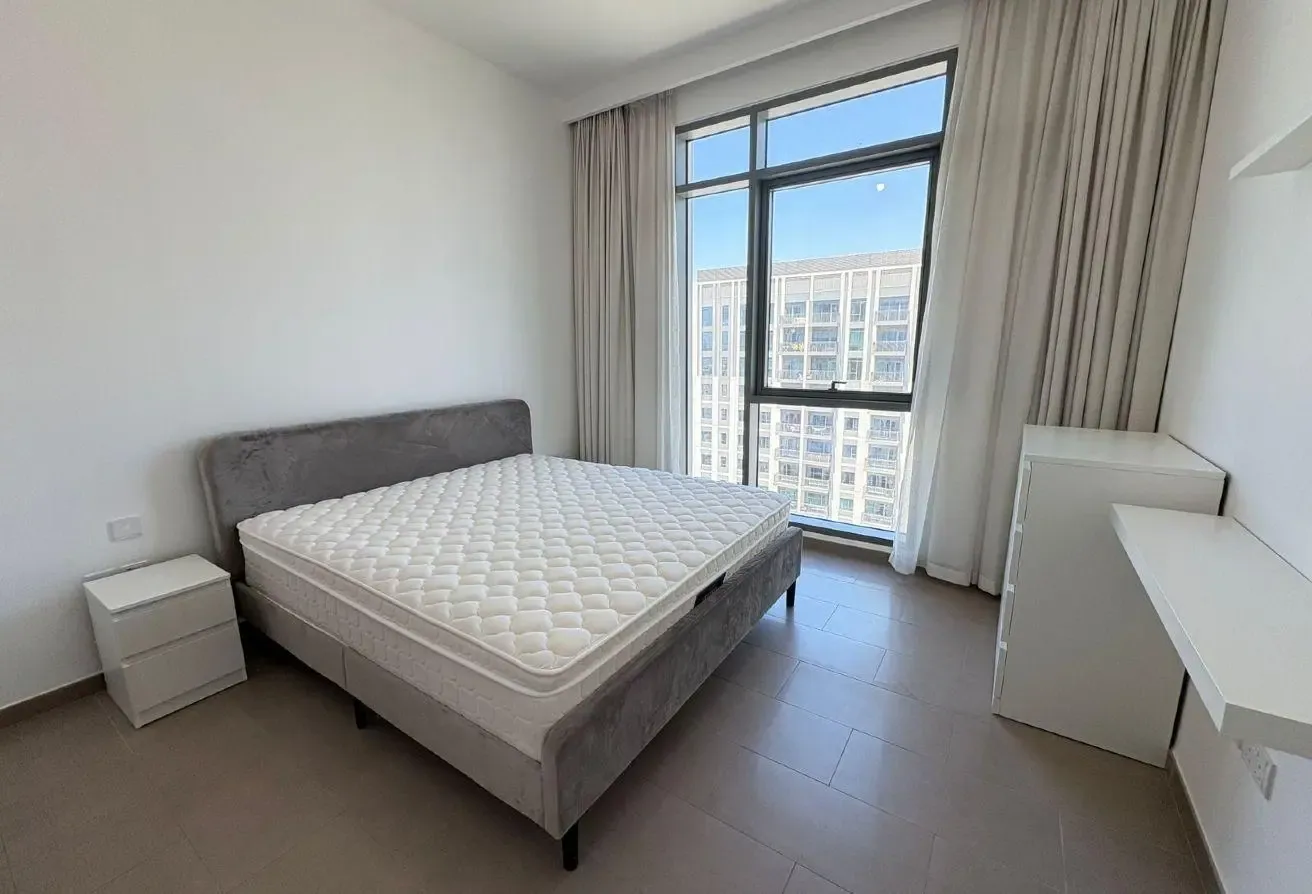 Stylish 2-Bedroom Residence with Balcony in Dubai